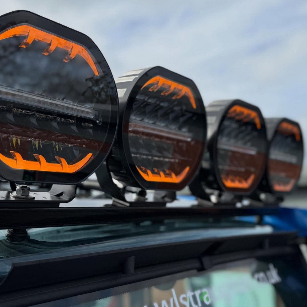 Van Master POWERLUX7+ 7800lm Round 7" Driving Lamp With A Dual Colour Dynamic Position Light and Strobe PN: VMG-POWERLUX7+